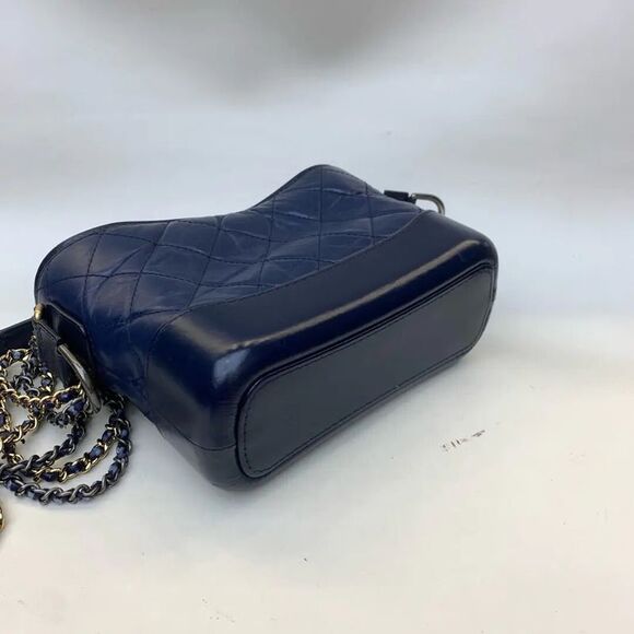 Chanel Women Pre-Loved Bag Very Good Condition - Picture 8 of 9